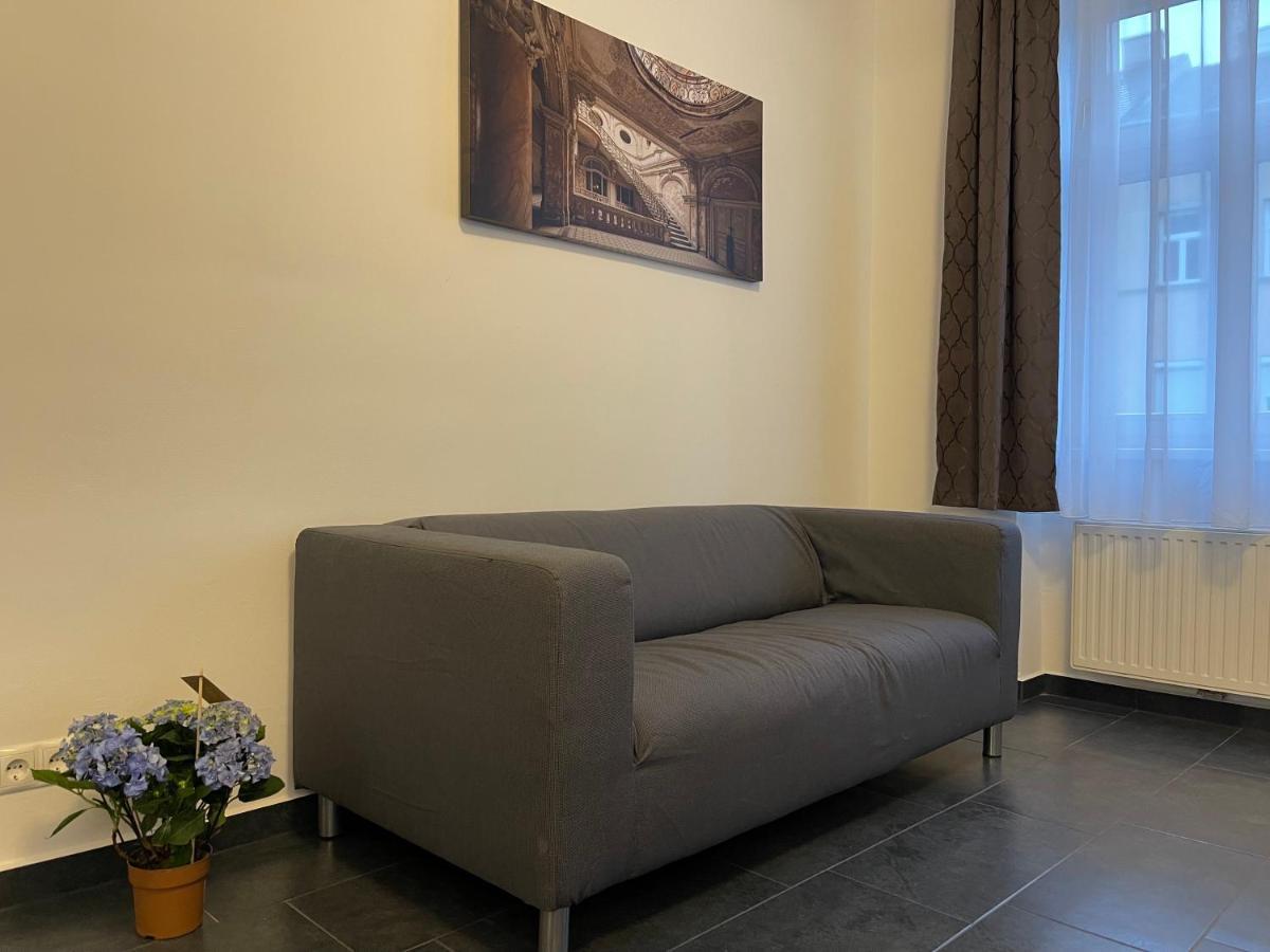 Fancy Apartment In The City Center Wina Bagian luar foto