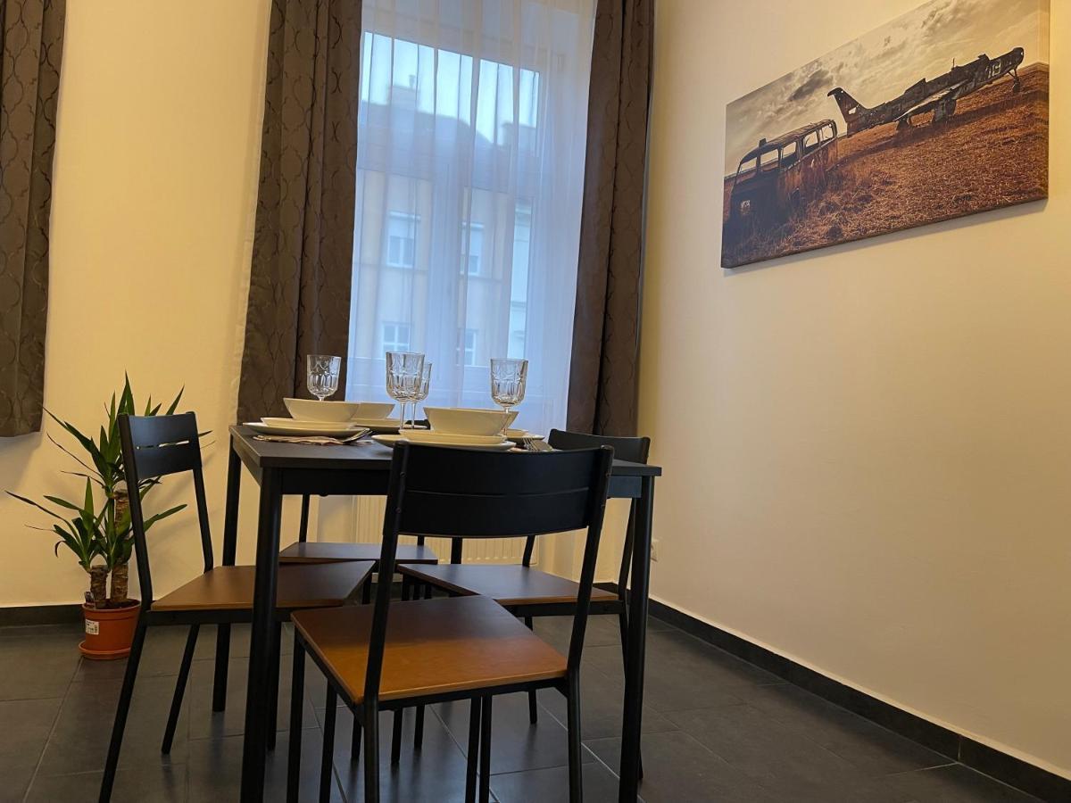 Fancy Apartment In The City Center Wina Bagian luar foto